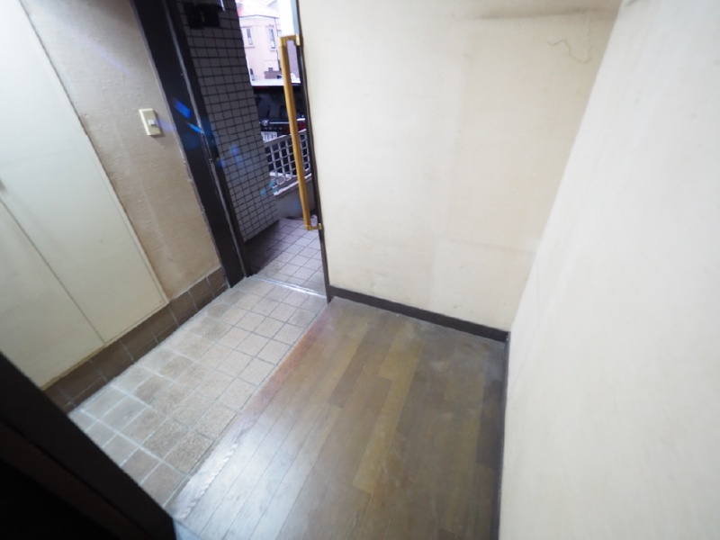 P4230093_玄関-BF.png