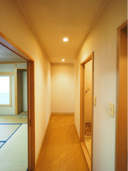袋野様邸HP掲載用_2F廊下-BF.png