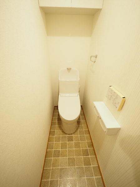P4230093_トイレ-AF.png